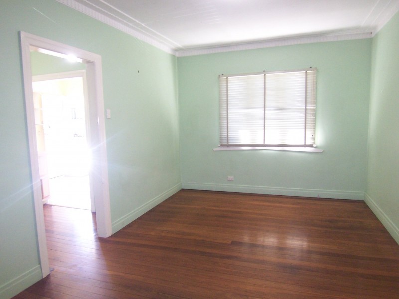 27 Kingsmill Street, Chermside QLD 4032
