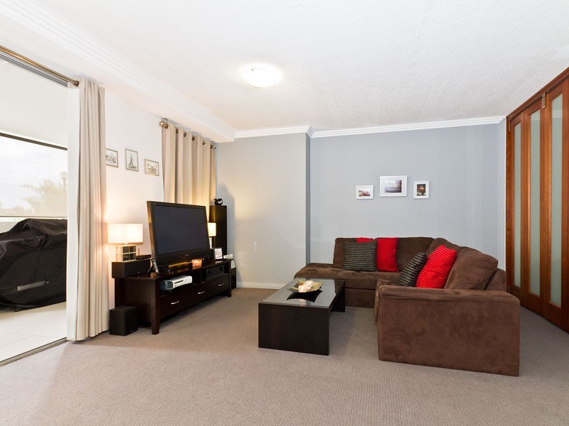 210/392 Hamilton Road, Chermside QLD 4032