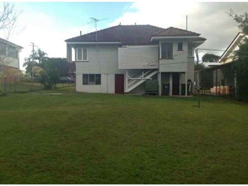 62 Ethel Street, Chermside QLD 4032