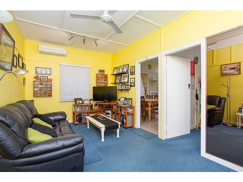 44 Hilltop Avenue, Chermside QLD 4032