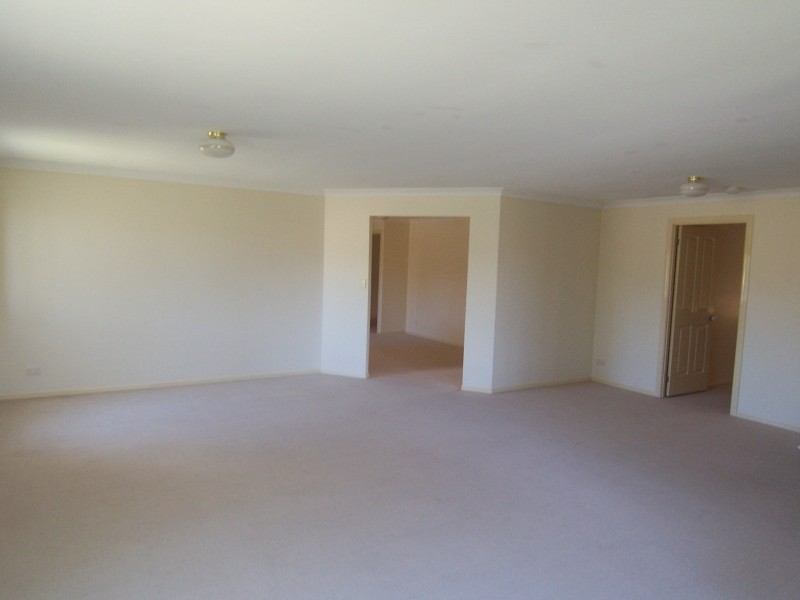12 Acacia Close, Fitzgibbon QLD 4018
