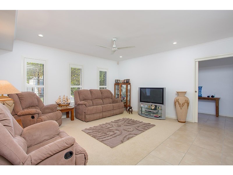 33 Hillside Circuit, Chermside West QLD 4032