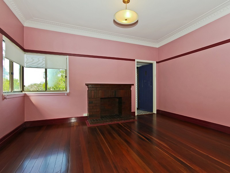 221 Rode Road, Wavell Heights QLD 4012