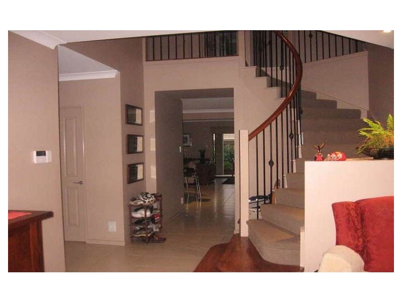 4 Oltrarno Place, Bridgeman Downs QLD 4035