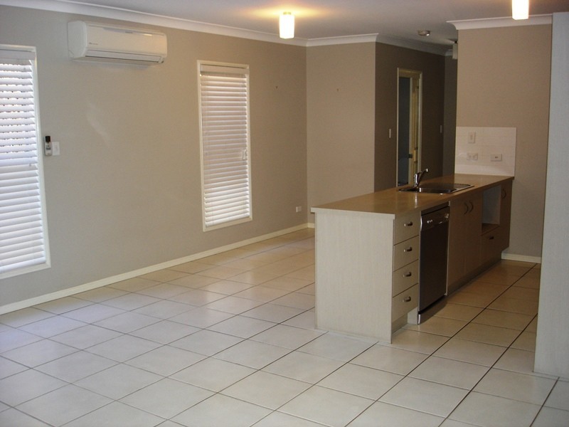 81 Curwen Terrace, Chermside QLD 4032