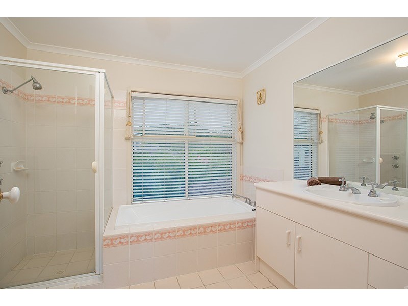 7 Rocklily Court, Chermside West QLD 4032