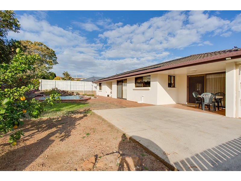 33 Claret Street, Carseldine QLD 4034