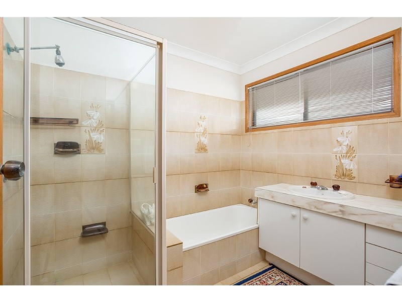 33 Claret Street, Carseldine QLD 4034