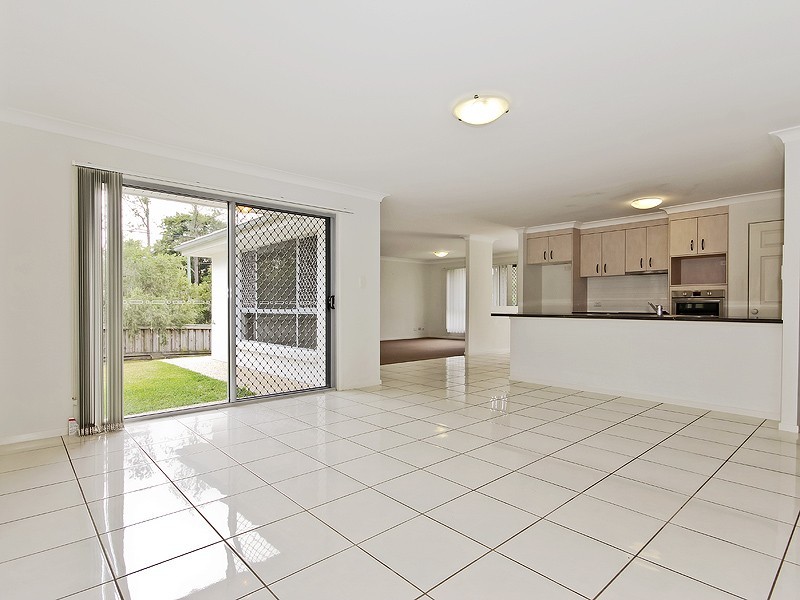 2 Oakwood Road, Warner QLD 4500