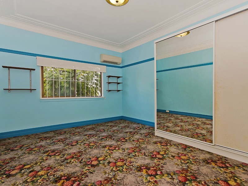 221 Rode Road, Wavell Heights QLD 4012