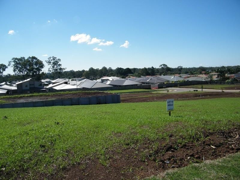 12 De Luchi Street, Carseldine QLD 4034