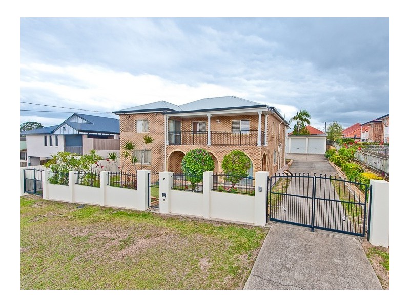 7 Bruce Street, Chermside QLD 4032