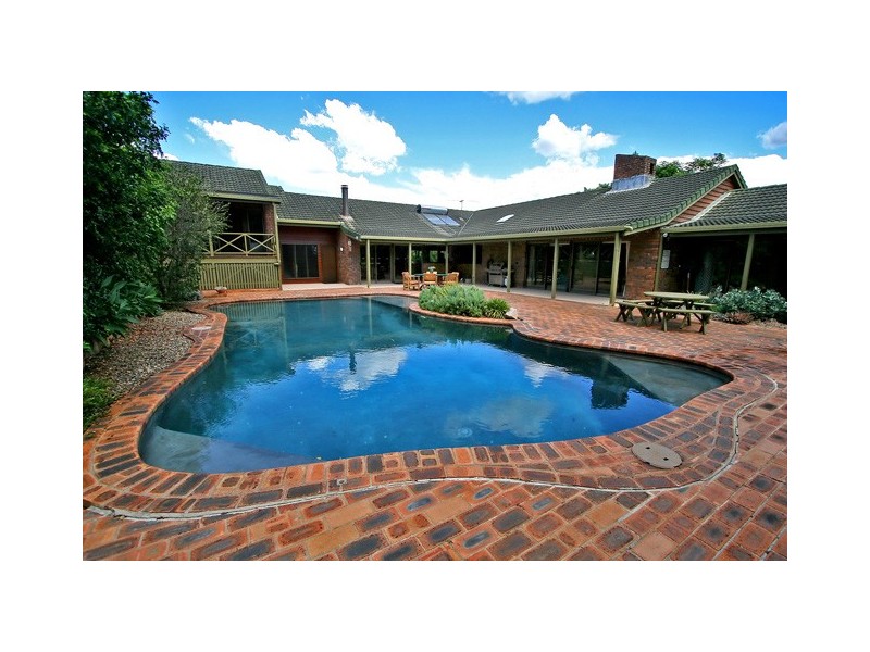 103 Bridgeman Road, Bridgeman Downs QLD 4035