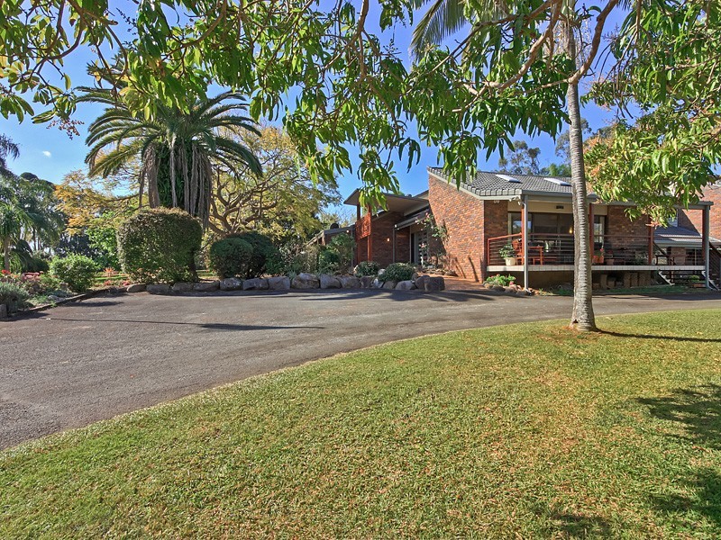 103 Bridgeman Road, Bridgeman Downs QLD 4035