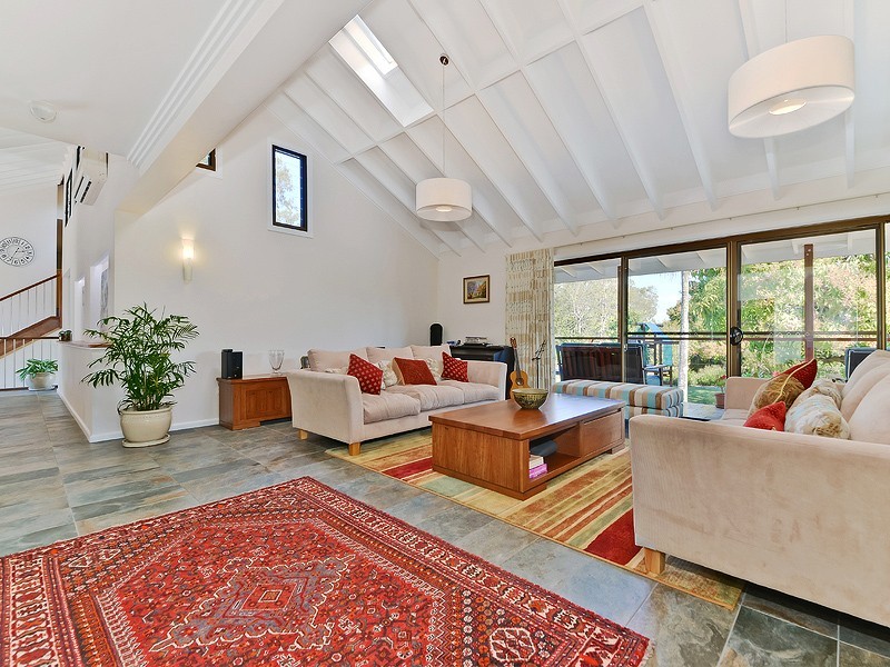 103 Bridgeman Road, Bridgeman Downs QLD 4035