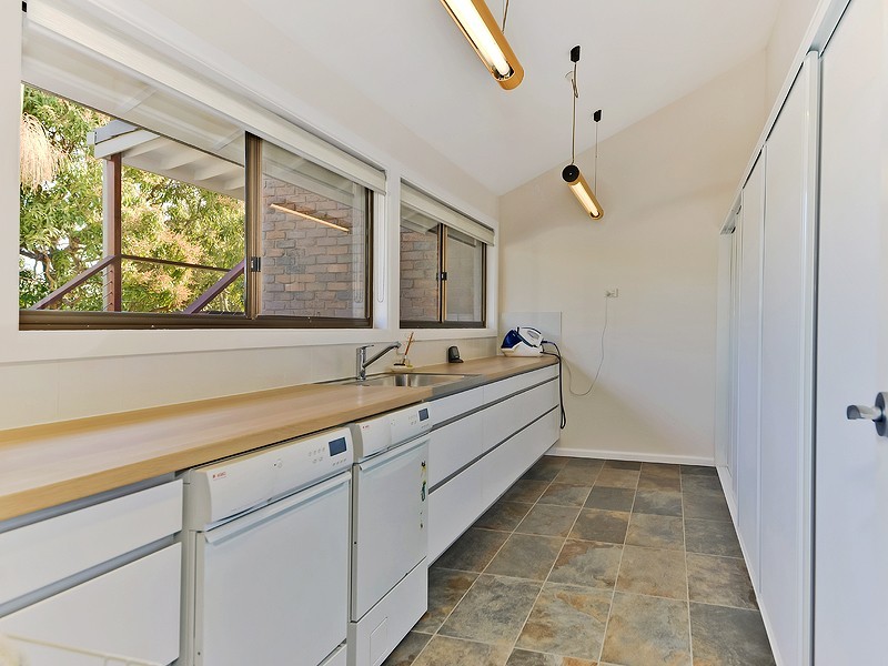 103 Bridgeman Road, Bridgeman Downs QLD 4035