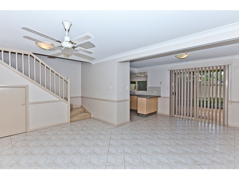 4/14 Greenbank Street, Chermside QLD 4032