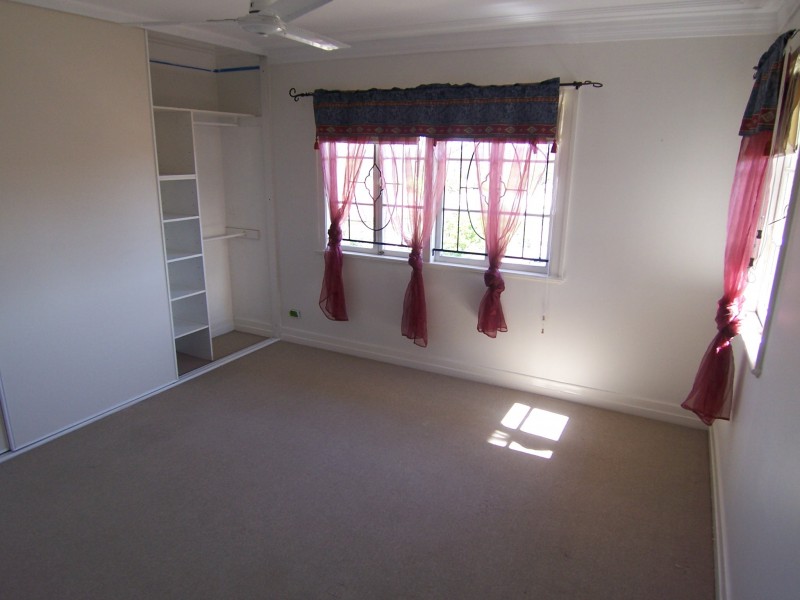 33 Thuruna Street, Stafford QLD 4053