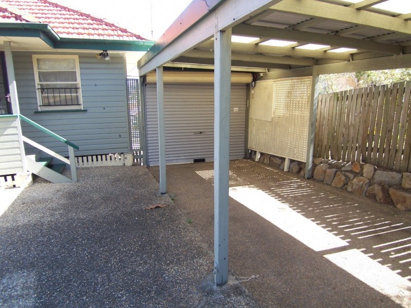 33 Thuruna Street, Stafford QLD 4053