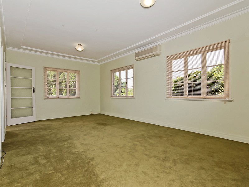 6 Mercer Avenue, Kedron QLD 4031