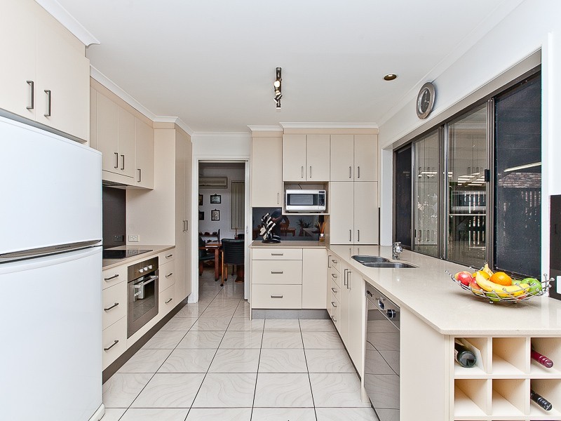 10 Kakanui Street, Aspley QLD 4034