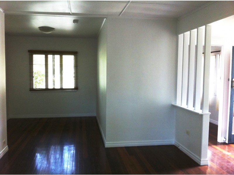 31 Esdale Street, Wavell Heights QLD 4012