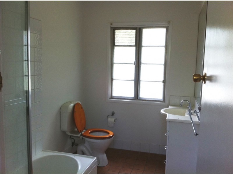 31 Esdale Street, Wavell Heights QLD 4012