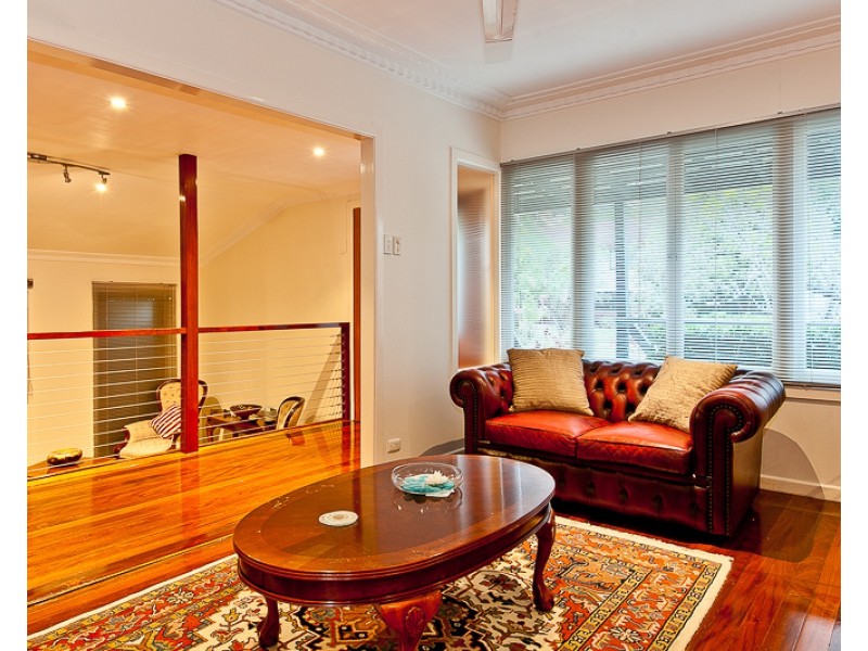 16 Glenhaven Street, Kedron QLD 4031