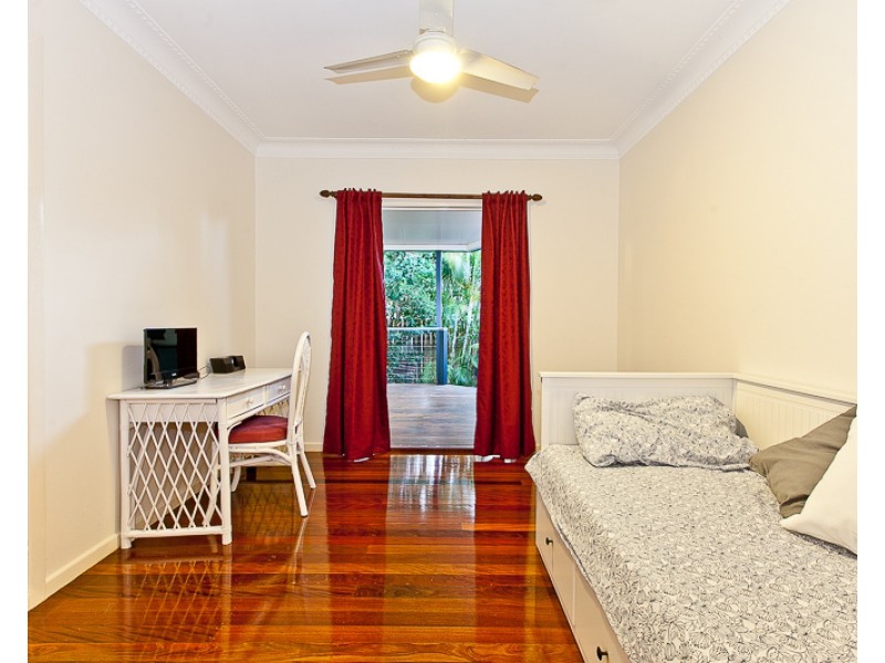 16 Glenhaven Street, Kedron QLD 4031