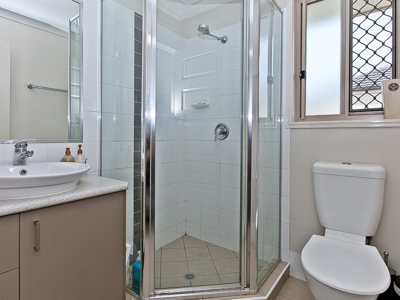 1 Dean Street, Bray Park QLD 4500