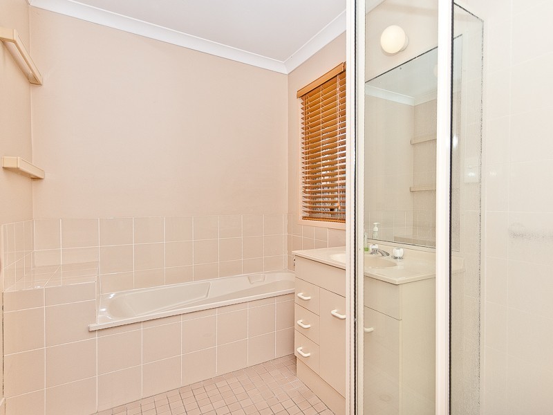 1/11 Orchid Crescent, Fitzgibbon QLD 4018