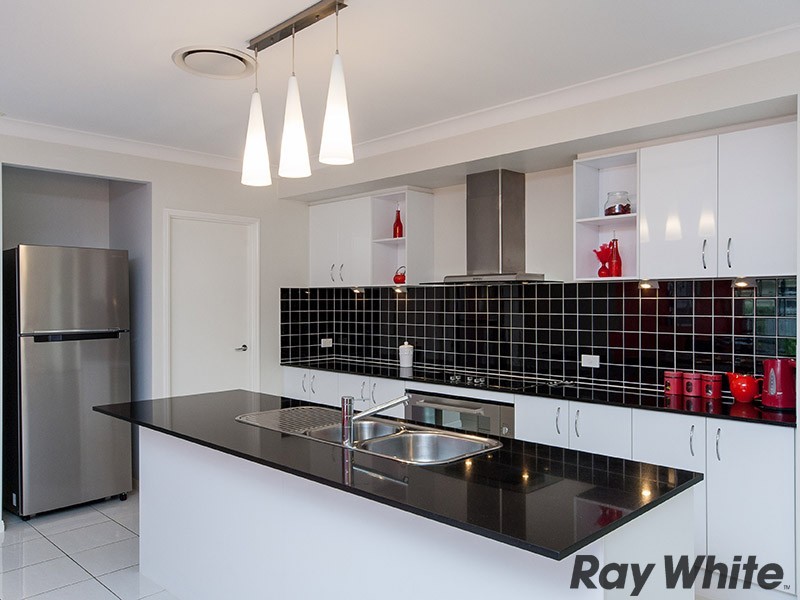 33 Raynbird Place, Carseldine QLD 4034