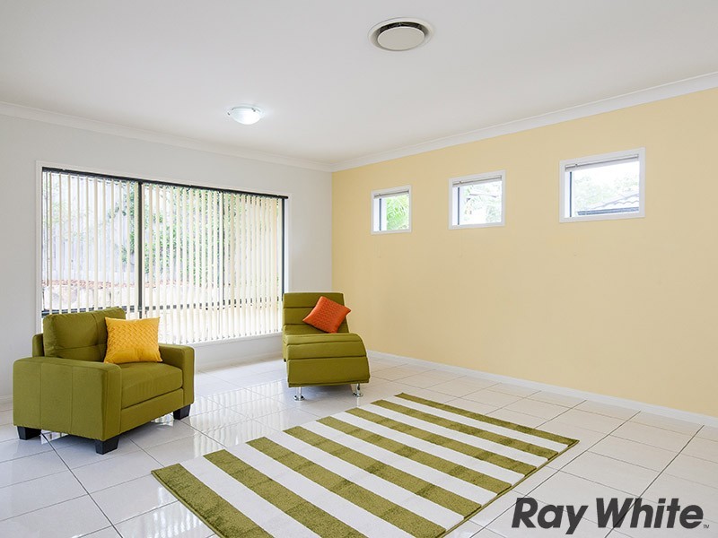33 Raynbird Place, Carseldine QLD 4034