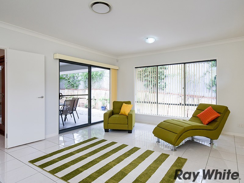 33 Raynbird Place, Carseldine QLD 4034