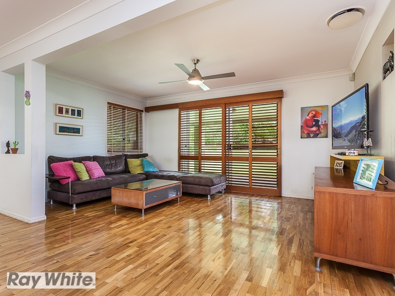 22 Bronson Street, Bridgeman Downs QLD 4035