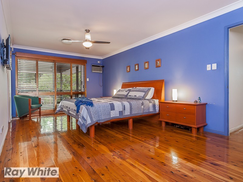 22 Bronson Street, Bridgeman Downs QLD 4035