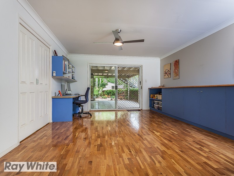 22 Bronson Street, Bridgeman Downs QLD 4035