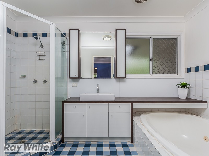 22 Bronson Street, Bridgeman Downs QLD 4035