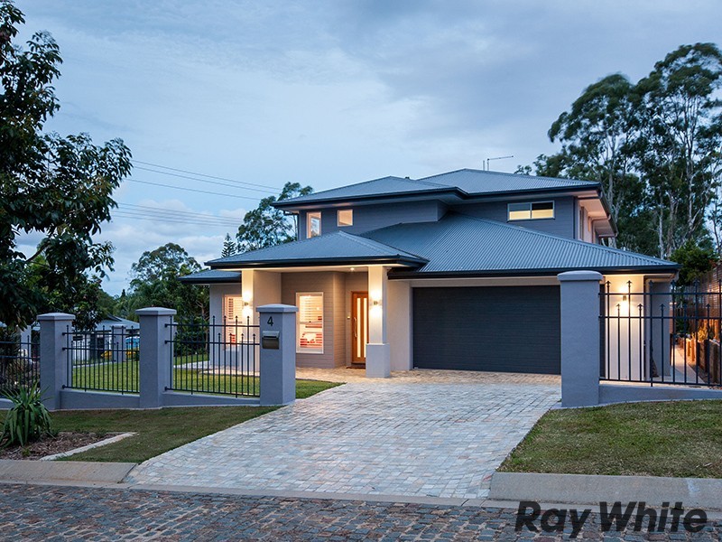4 Dress Circle Court, Bridgeman Downs QLD 4035