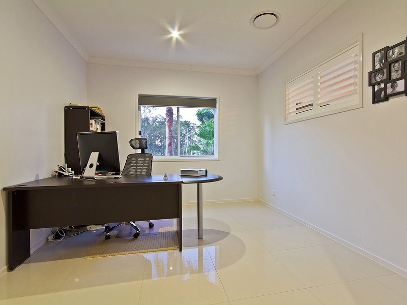 4 Dress Circle Court, Bridgeman Downs QLD 4035