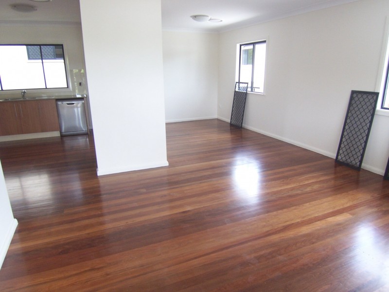 17 Curwen Terrace, Chermside QLD 4032