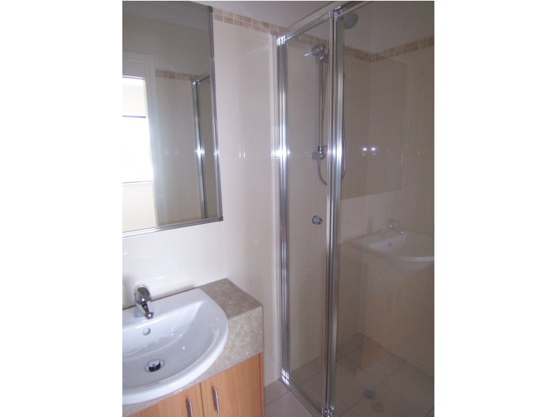 17 Curwen Terrace, Chermside QLD 4032