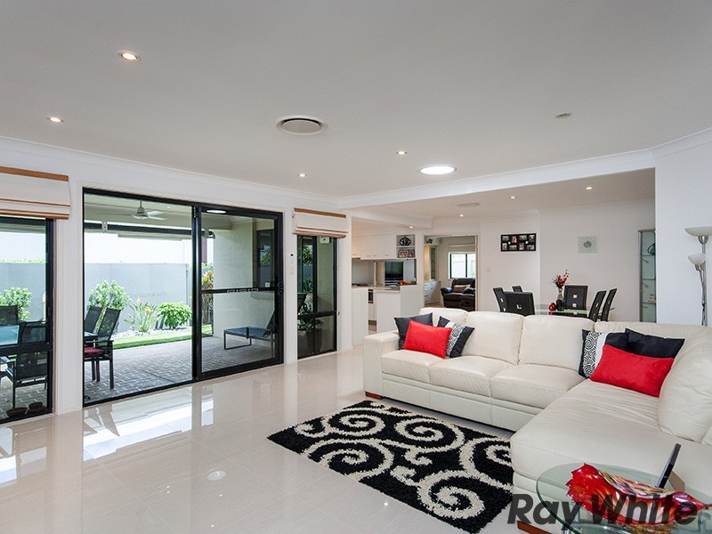 186 Saturn Crescent, Bridgeman Downs QLD 4035