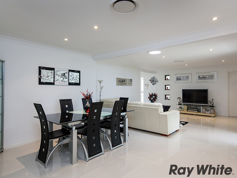 186 Saturn Crescent, Bridgeman Downs QLD 4035