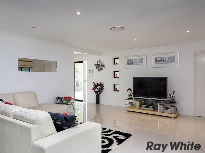 186 Saturn Crescent, Bridgeman Downs QLD 4035