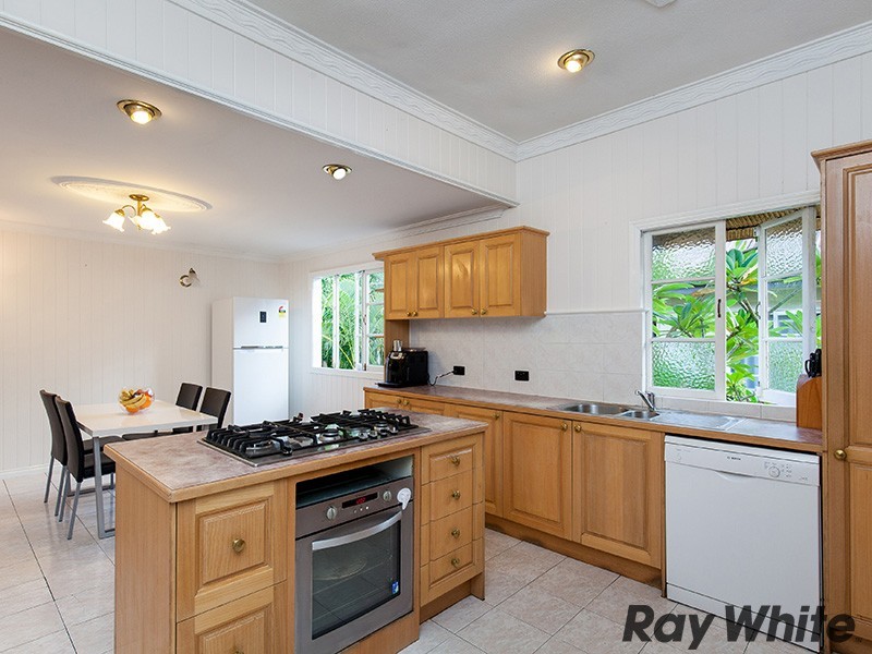 9 Crawford Avenue, Stafford QLD 4053