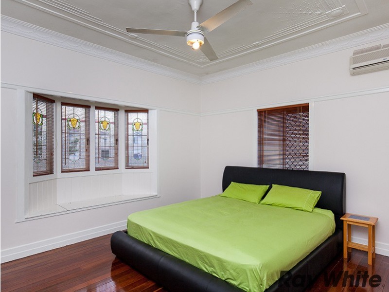 9 Crawford Avenue, Stafford QLD 4053