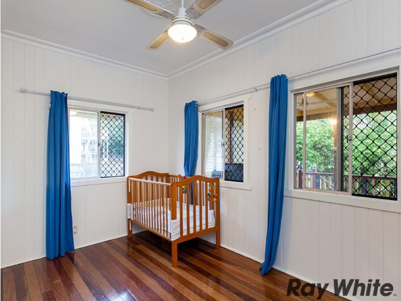 9 Crawford Avenue, Stafford QLD 4053