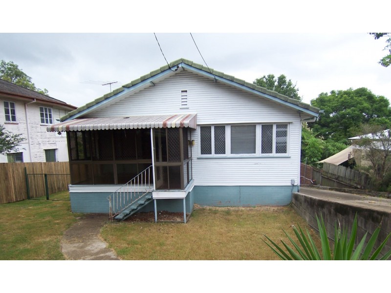 377 Webster Road, Stafford Heights QLD 4053