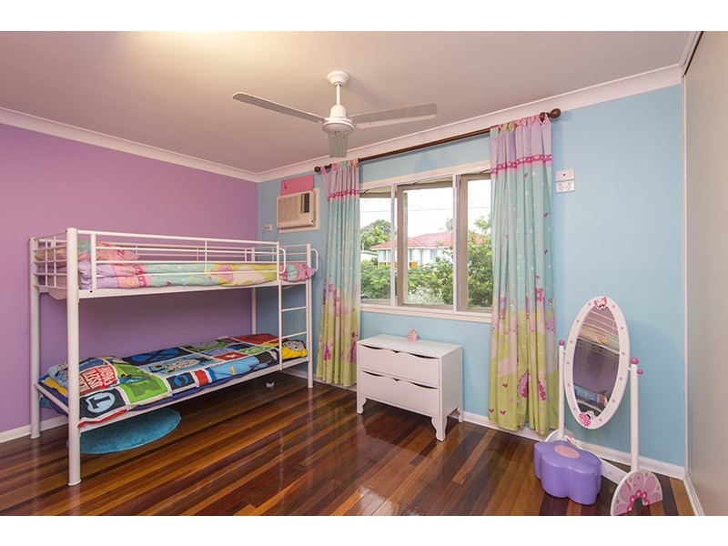 21 Mirragin Street, Chermside West QLD 4032